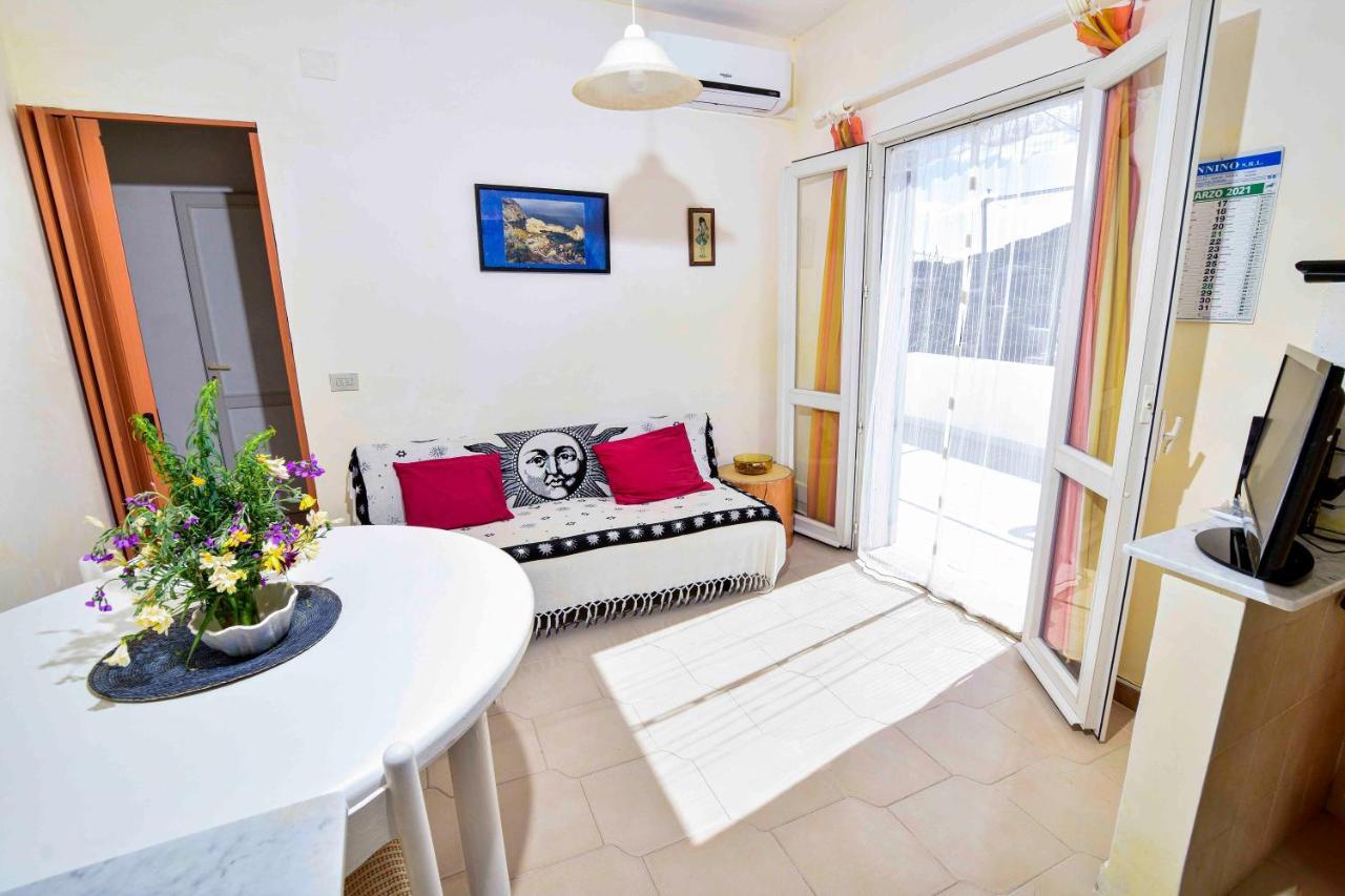 Solemareponza Casa Bougainvillea Esterno foto